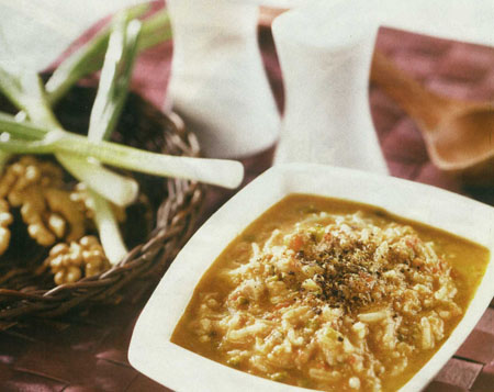 سوپ خارشو با گردو