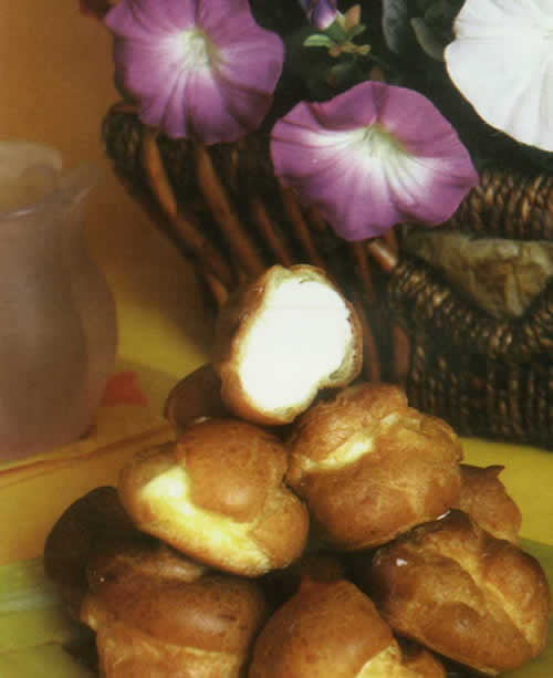 نان خامه اي