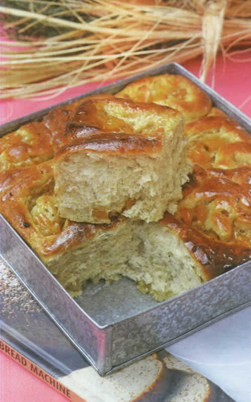 كلوچه‌هاي موز و زردآلو