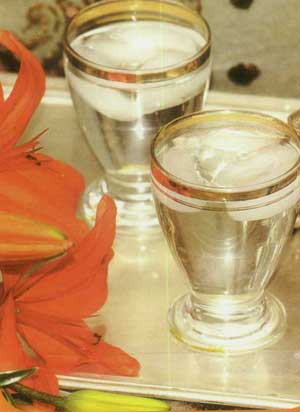 شربت عرق بيدمشک