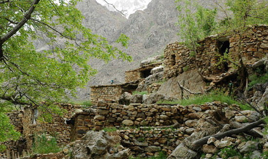 پالنگان، روستای ایستاده