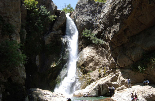 یک سفر با سه آبشار
