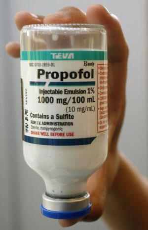 پروپوفول (PROPOFOL)