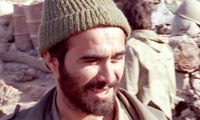 رفتارش مرا مجذوب کرد