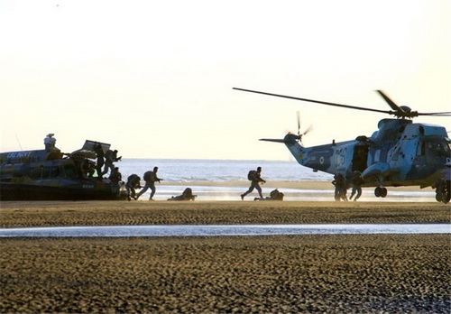 قدرت دریایی ارتش و توانایی تبدیل دریای عمان به گورستان ناوها و تفنگداران آمریکایی‌ 