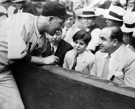 بازی، شادی، سیاست