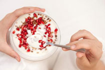   مواد غذایی که موجب تسکین و رفع یبوست می‌شوند