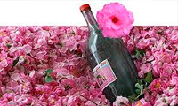   گلاب برای درمان آکنه