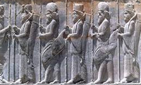  منابع تاریخ ایران باستان 