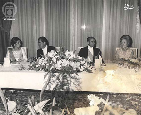   ملکه دموکرات در برابر شاه مستبد: زدن یک تیر با دو نشان!